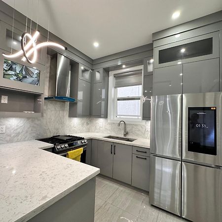 Modern And New House Near Pne With Big Garden And Free Parking Apartment Ванкувър Екстериор снимка